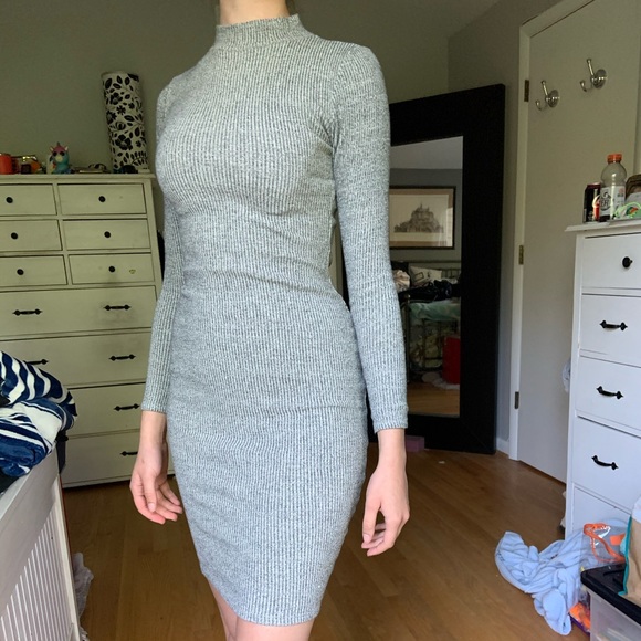 Lulus Dresses & Skirts - Lulu’s Heather Grey Midi Sweater Dress